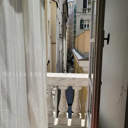 Unique Palazzo In Palazzo Sopranis Διαμέρισμα